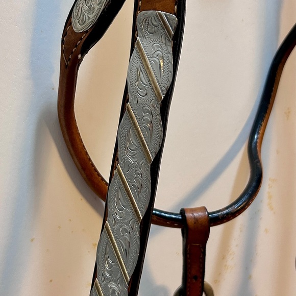 Circle Y show halter, design by Dale Chavez - Picture 3 of 10